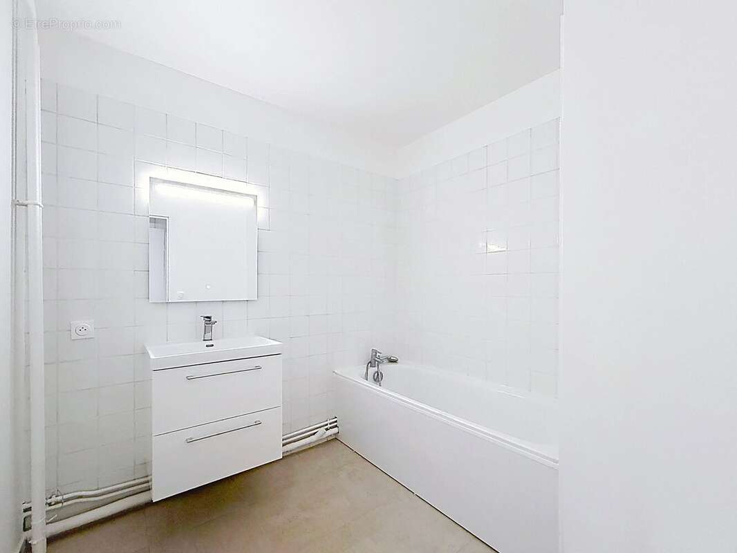Apt f4 - balcon- cave et parking - 10 mns rer a - photo 8
