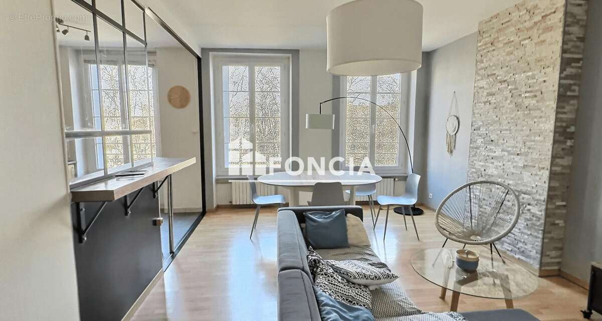 Appartement à SAINT-ETIENNE