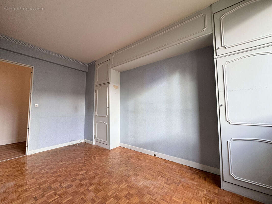 Appartement à ENGHIEN-LES-BAINS