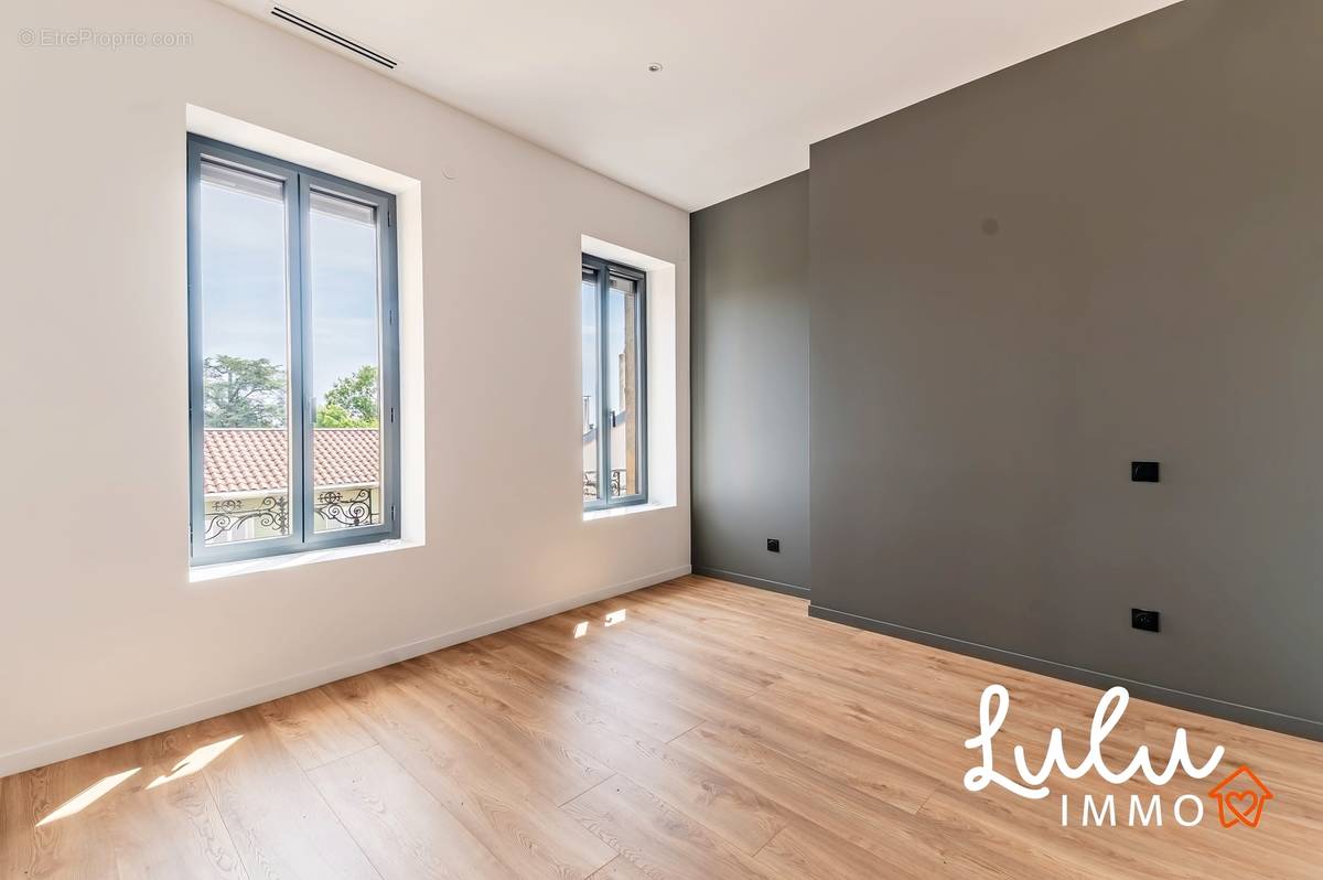 Appartement T3 de 82 m2 rénové à neuf  - photo 4