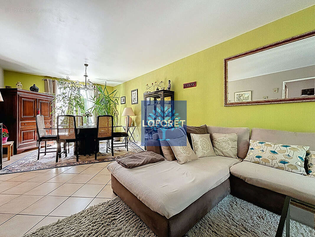 Maison à VERT-SAINT-DENIS