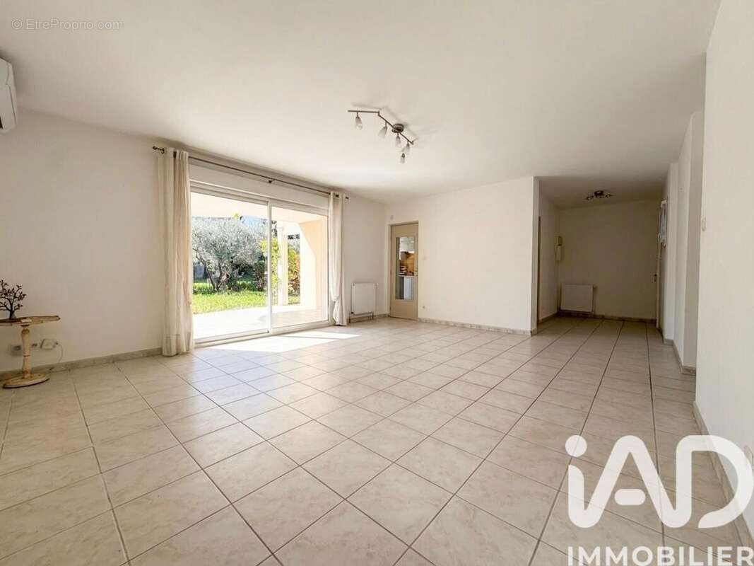 Appartement 81 m² à Villeneuve-Les-Avignon  - photo 5