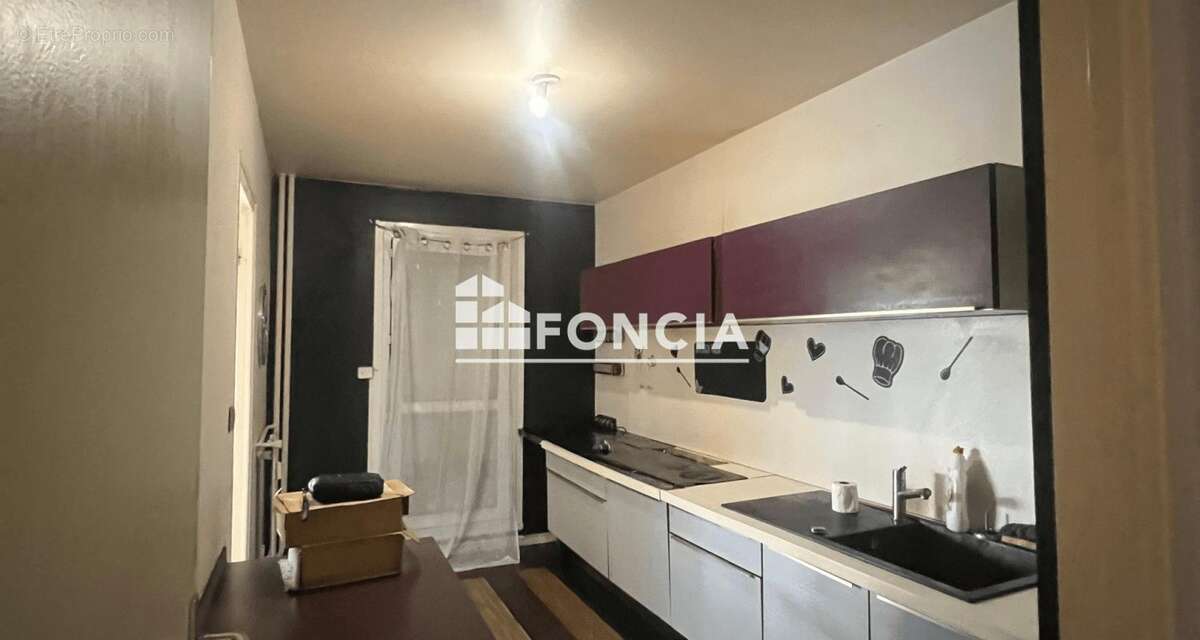 Appartement à SAINT-ETIENNE