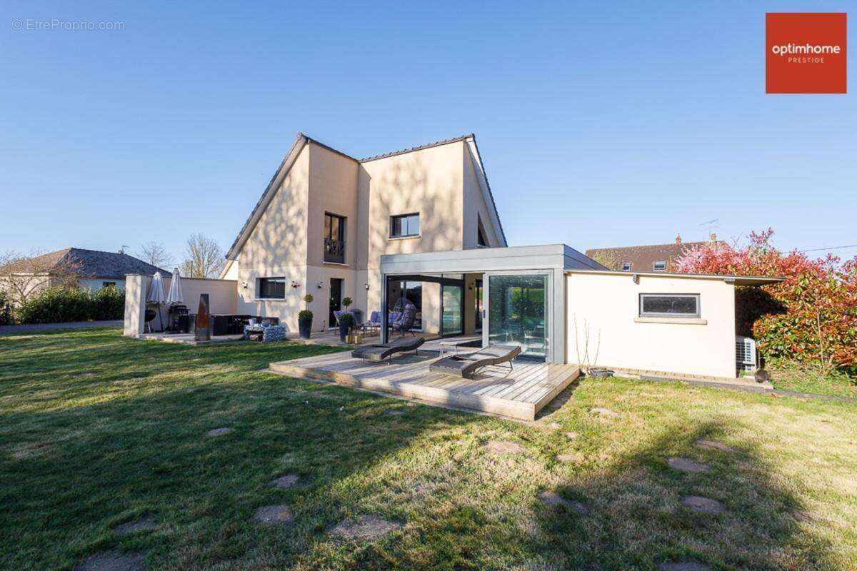 Magnifique maison contemporaine de 300 m² avec piscine intérieure et 5 chambres - photo 27