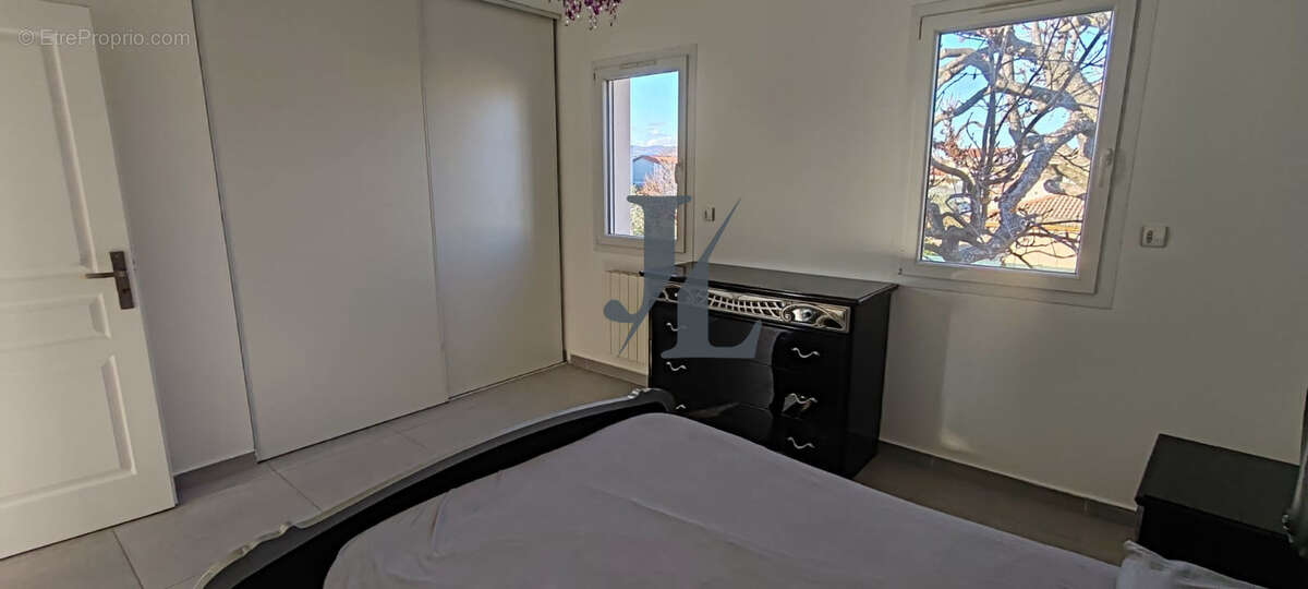 Maison à PORTES-LES-VALENCE