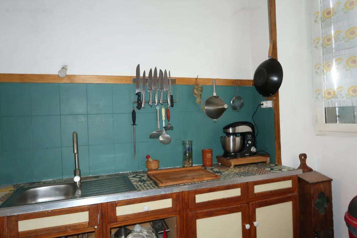 Maison à VARS-SUR-ROSEIX