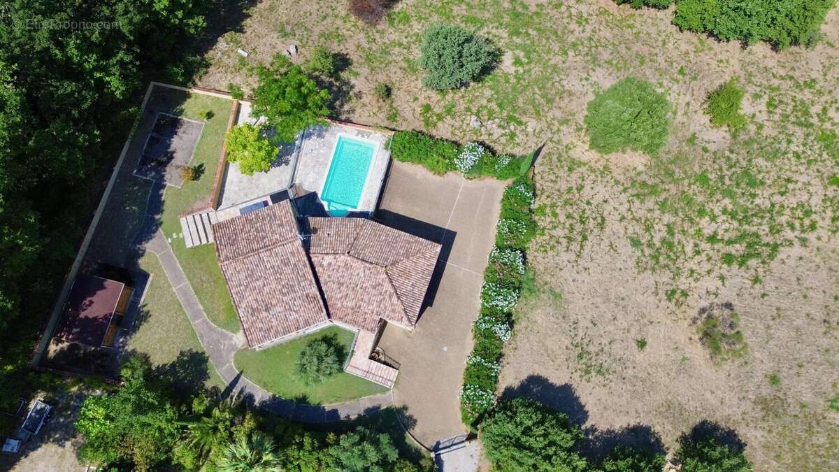 Maison lumineuse de 4 chambres avec grand jardin, piscine et vues dégagées près de Pézenas - photo 23