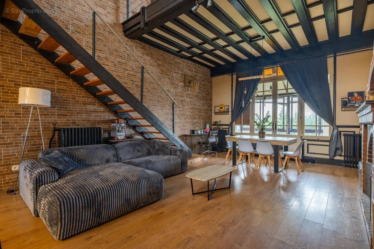 Maison à CORBEIL-ESSONNES