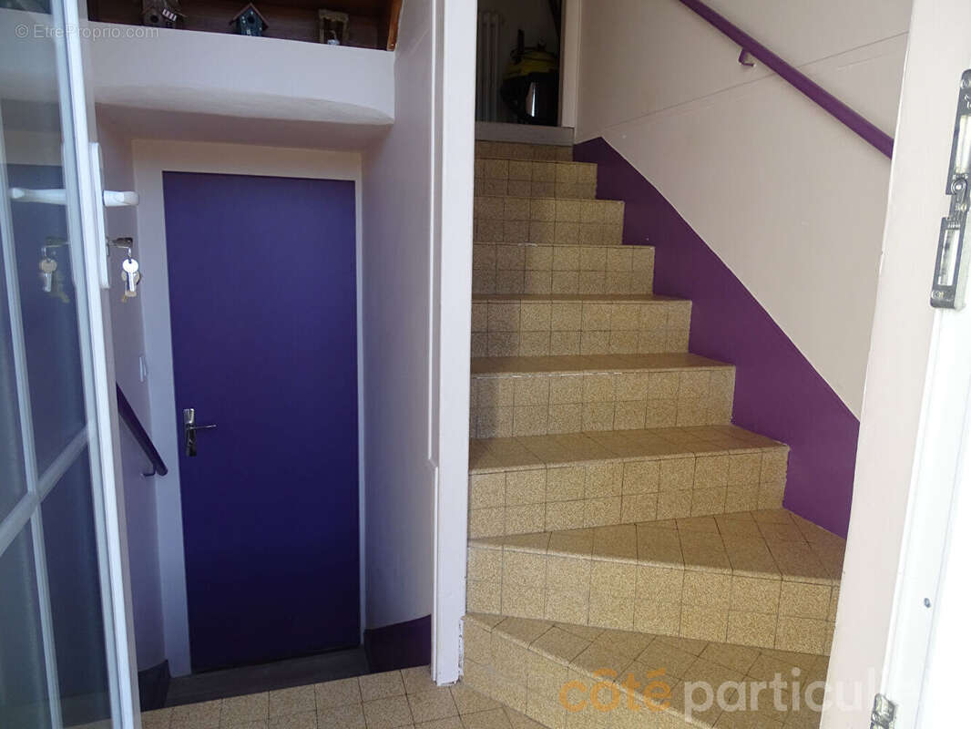 Maison à CHEZAL-BENOIT