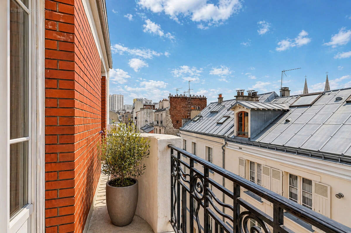 Appartement à PARIS-19E