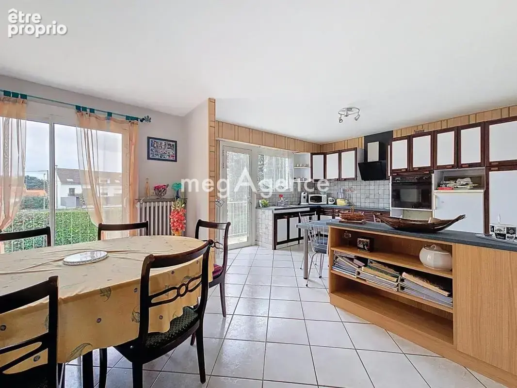 Maison 5 chambres sur sous-sol - photo 5