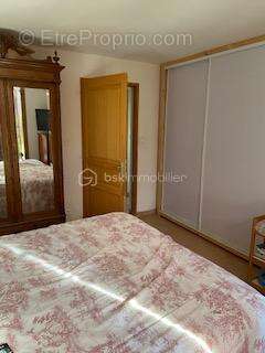 Maison à VILLECOMTAL-SUR-ARROS