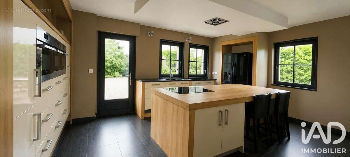 Maison 378 m² à Cassel  - photo 2