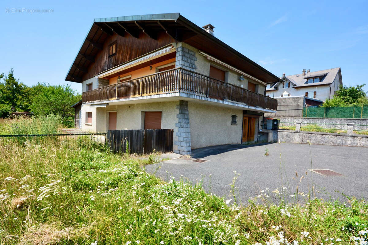 Espace et potentiel! Maison de 221 m2 + combles sur les hauteurs d'Annecy le Vieux - photo 5