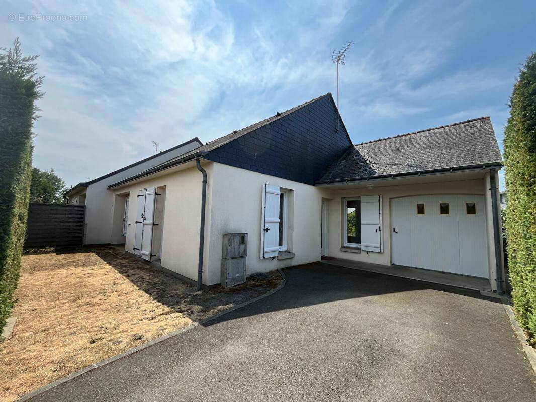 Maison à LONGUE-JUMELLES