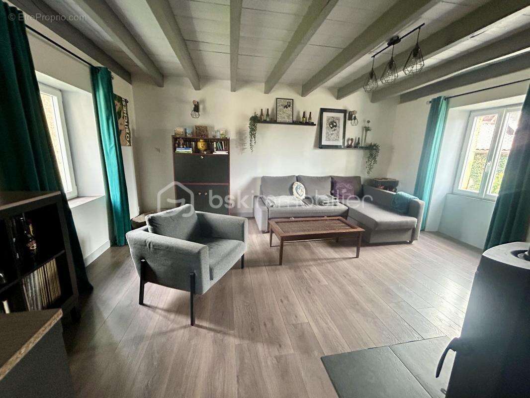 Maison à SAUXILLANGES