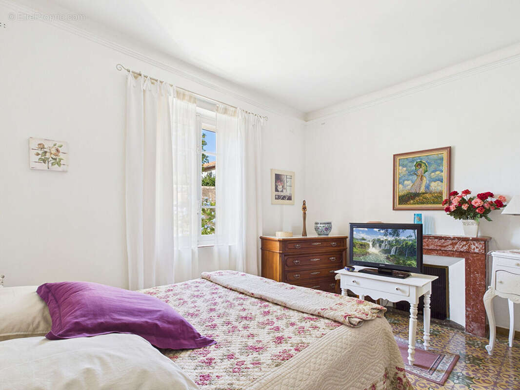 Maison à SAINT-ETIENNE-DU-GRES