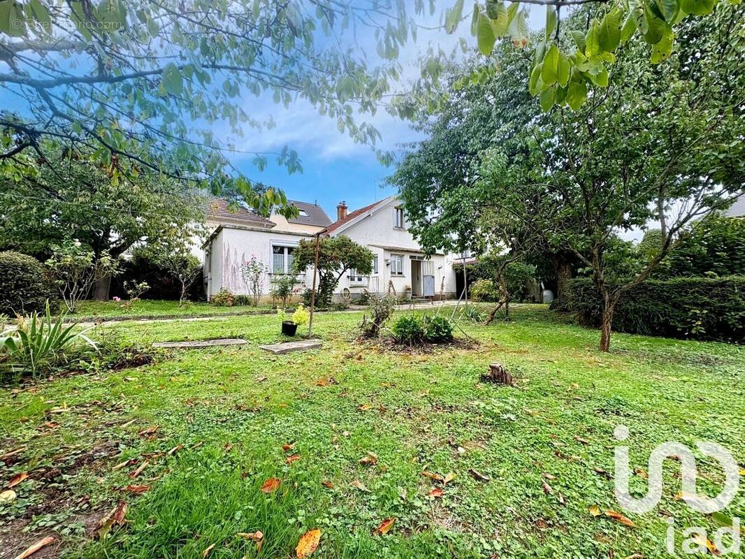 Photo 1 - Maison à EZANVILLE