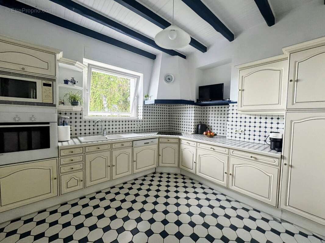 Maison 140 m² à Hendaye  - photo 4