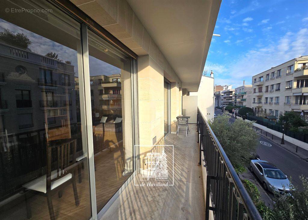 Appartement à NEUILLY-SUR-SEINE