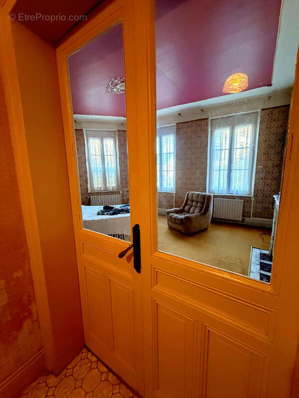 Maison à CRECY-SUR-SERRE