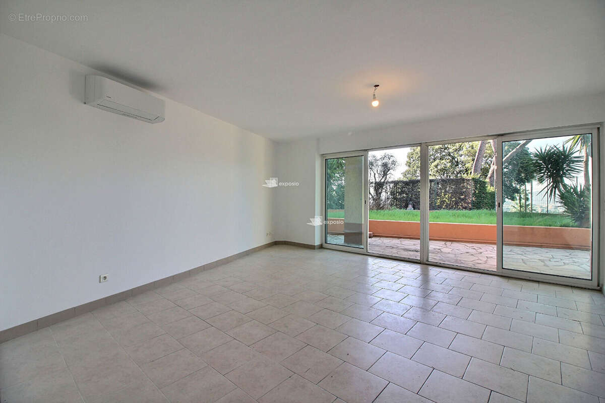 Appartement à LE CANNET