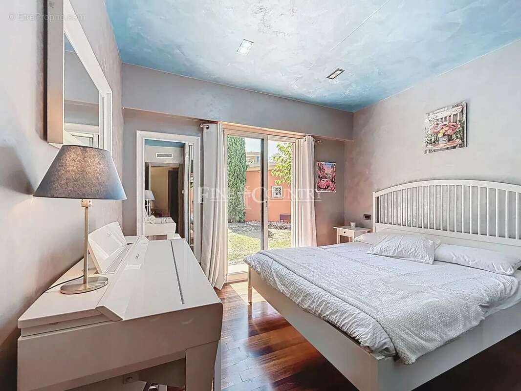 Maison à MANDELIEU-LA-NAPOULE