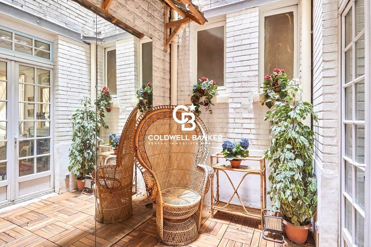 Appartement à PARIS-17E