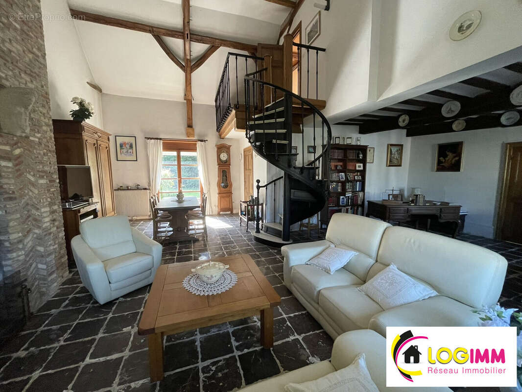 Maison à ENGLEFONTAINE