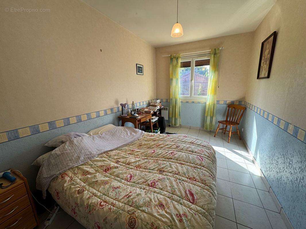 Maison à CONTRES
