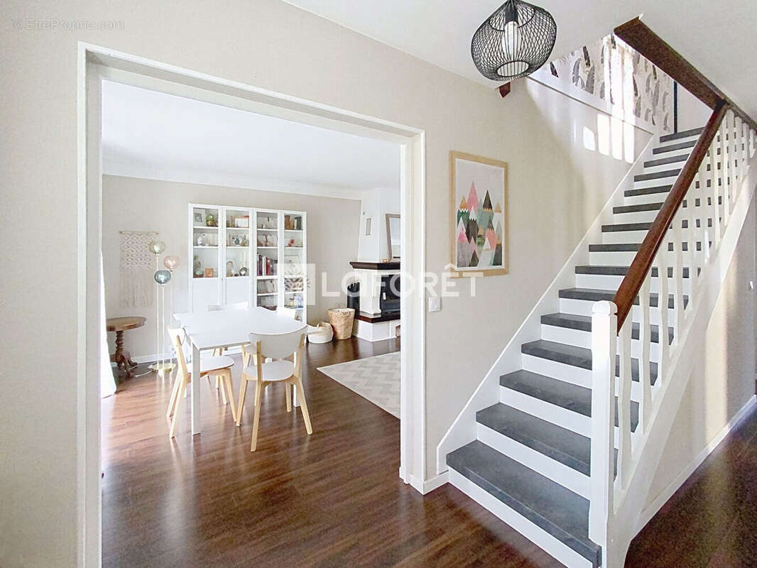 Maison à VERNEUIL-SUR-SEINE