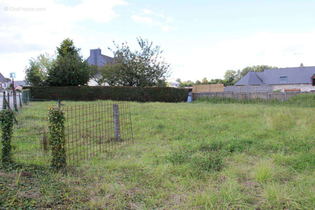 Terrain à SAINT-BARNABE