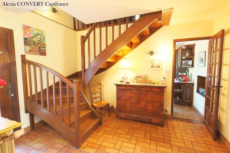 Maison à MONTREVEL-EN-BRESSE