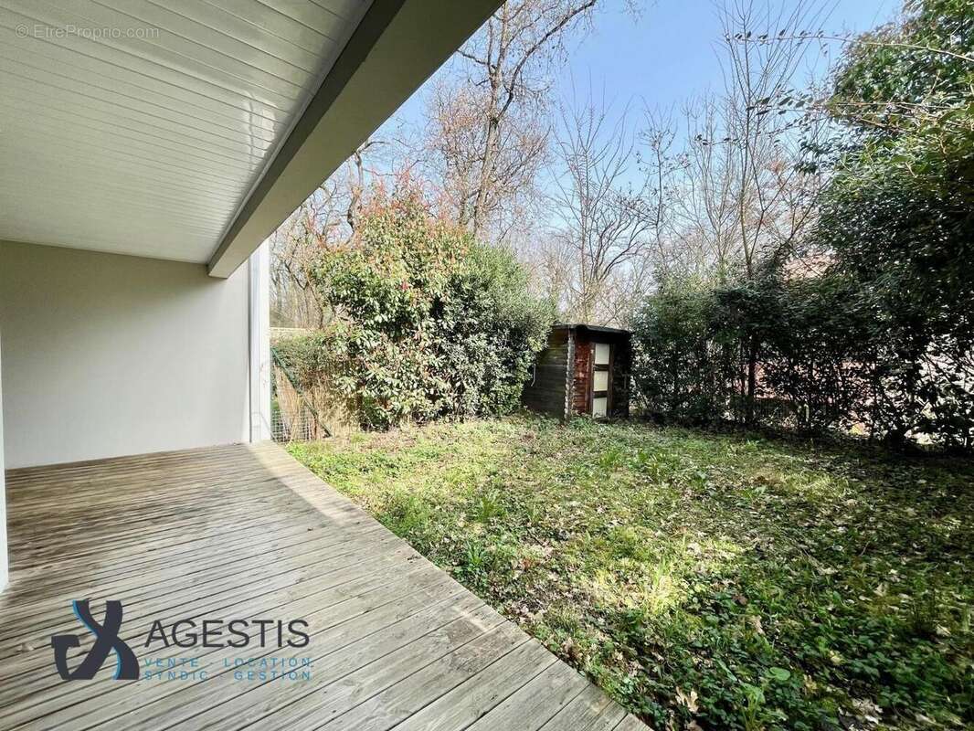   - Maison à LA SALVETAT-SAINT-GILLES