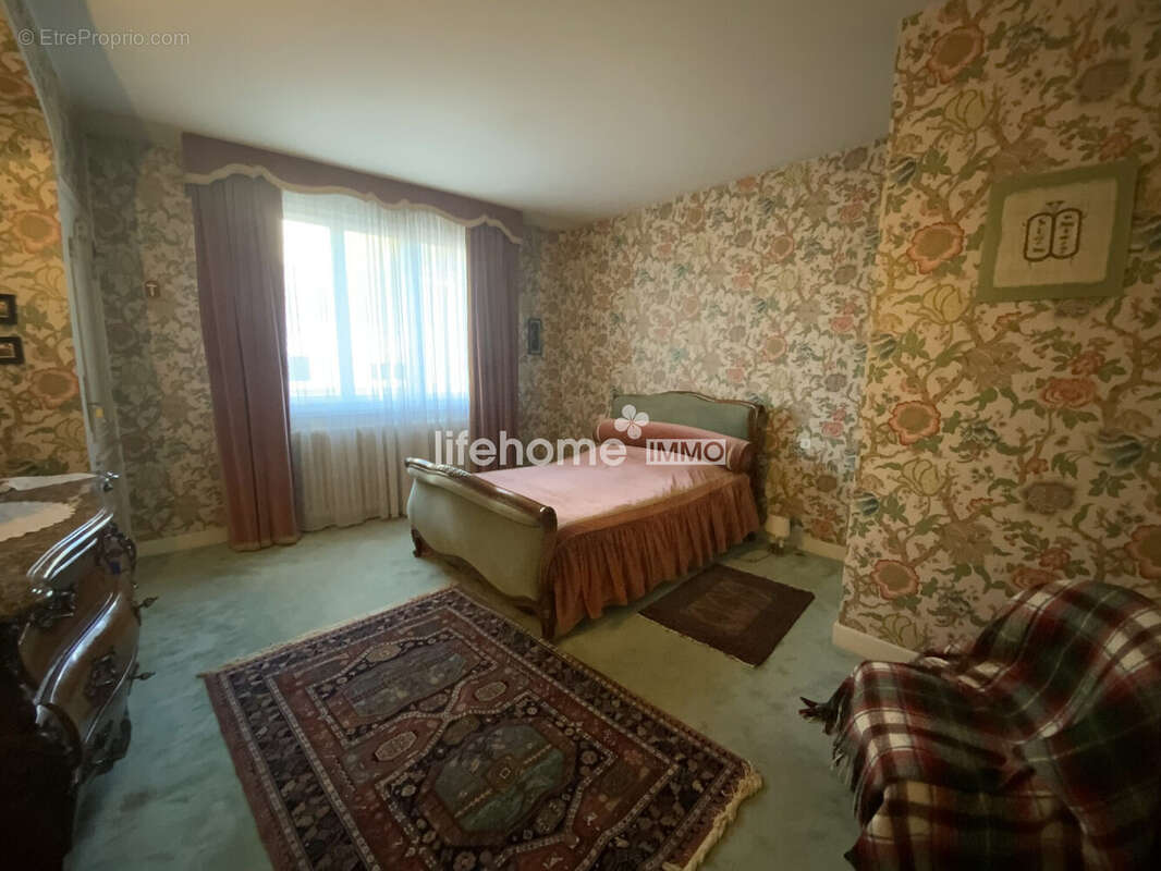 Maison 183 m² à Chateauroux  - photo 6