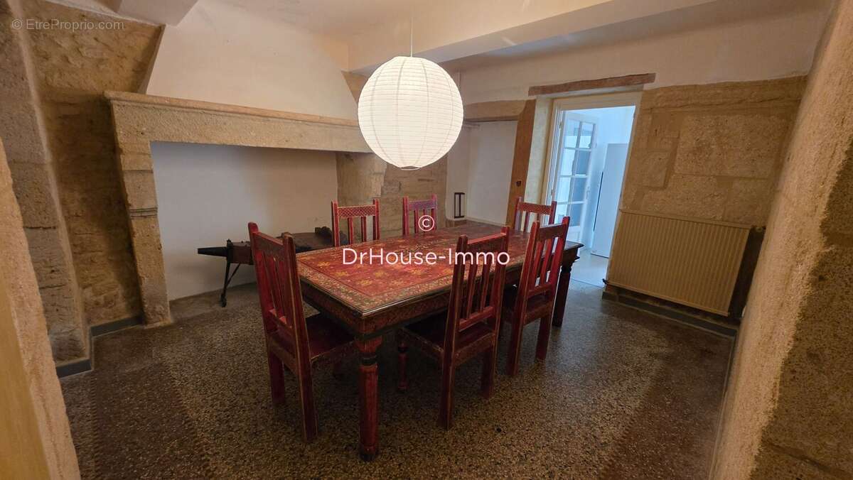 Maison 190 m² à Remoulins  - photo 7