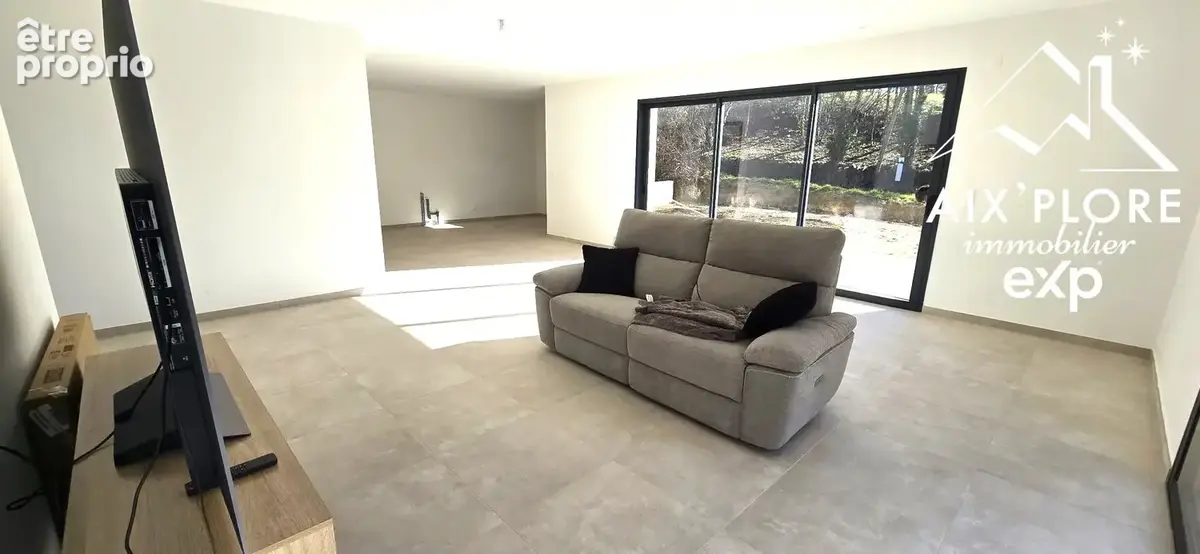 Maison 138 m² à Amberieu-En-Bugey  - photo 4