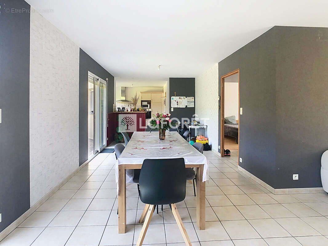 Maison à MAURE-DE-BRETAGNE