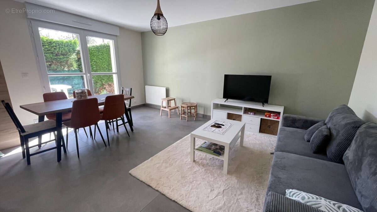 Appartement à SAINT-CYR-SUR-LOIRE