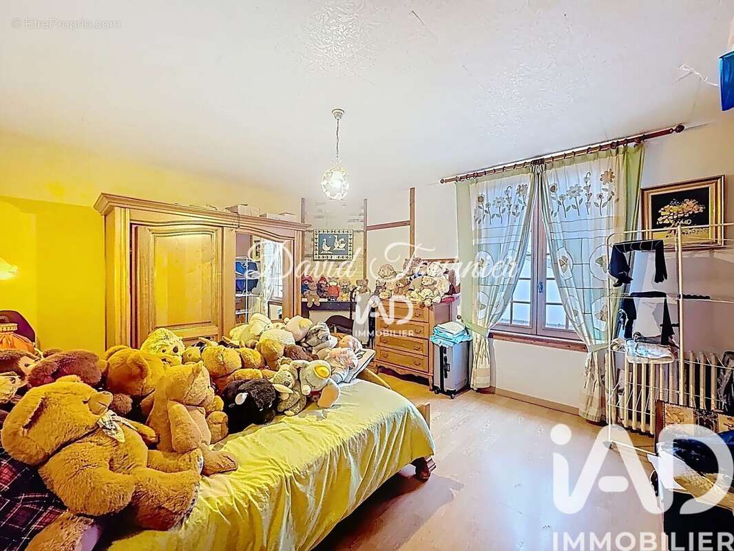 Maison 132 m² à Crepy-En-Valois  - photo 7