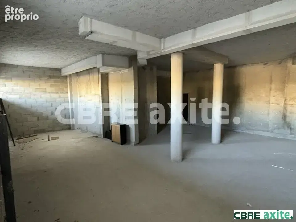 Photo Autres à Villefontaine au prix de 522 734€
