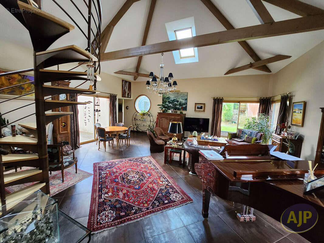 Maison à BAIN-DE-BRETAGNE