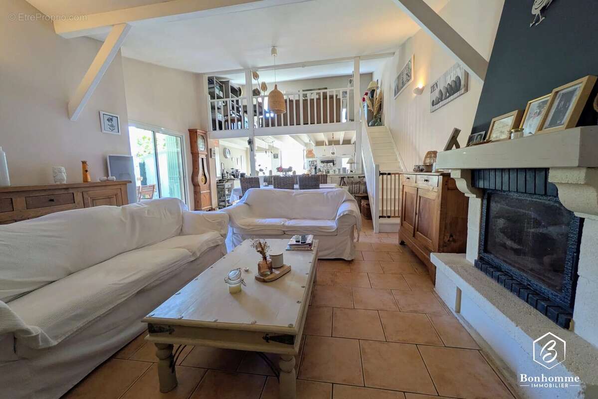 Maison 6 pièces - 148 m² Lestiac sur Garonne - photo 3