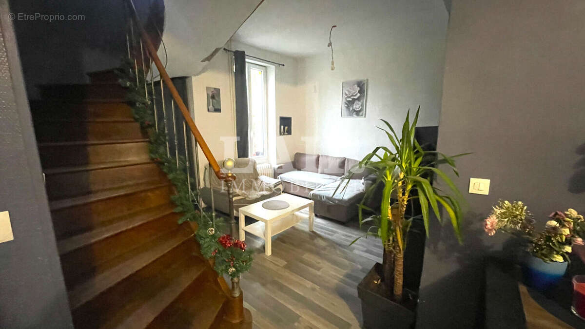 Maison à FRESNAY-SUR-SARTHE