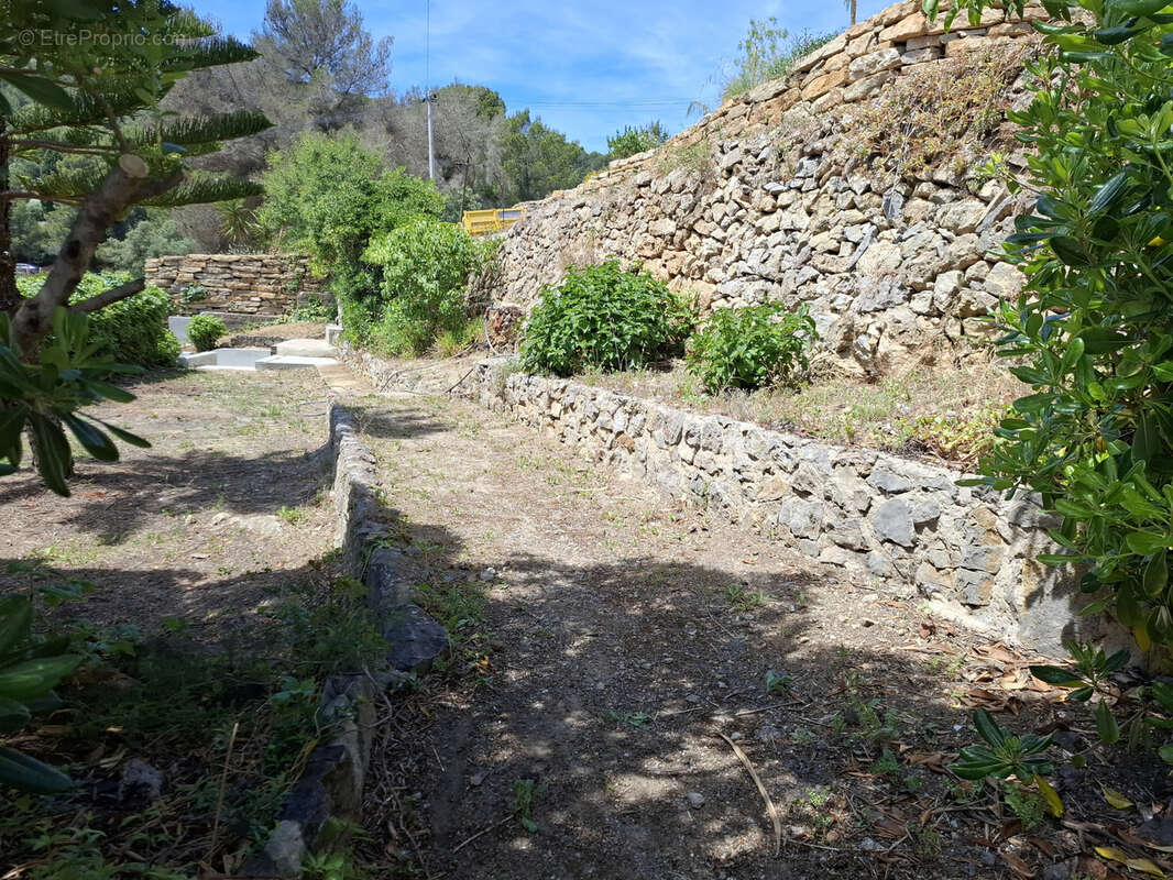 Maison à SAINT-CYR-SUR-MER
