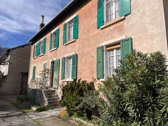 Maison à FONTAINE