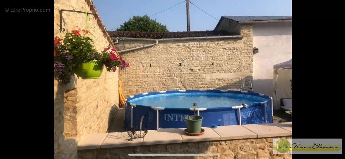 Maison à SAINT-FRAIGNE