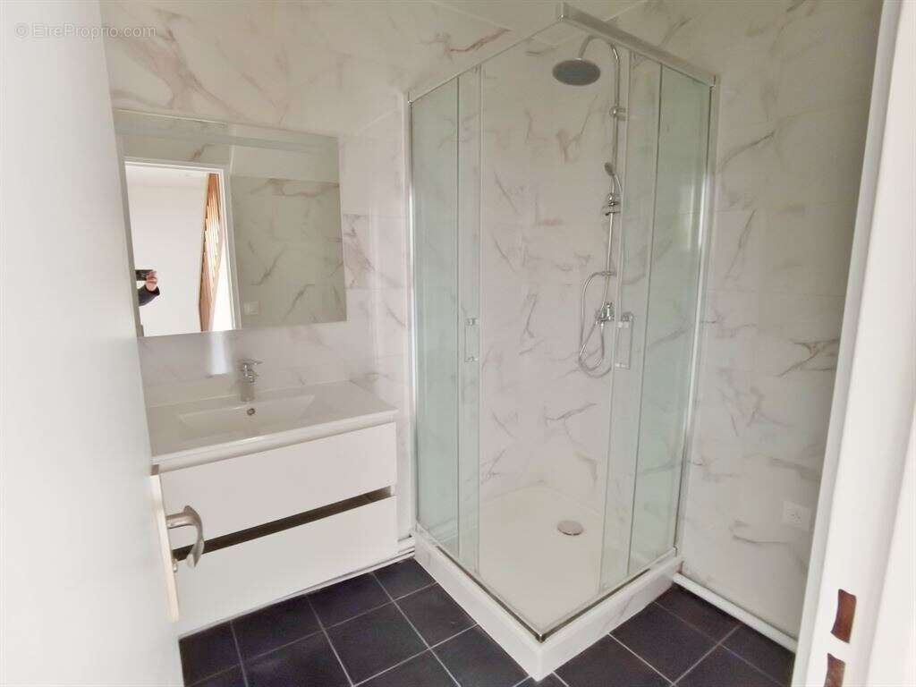 Appartement à PARIS-19E
