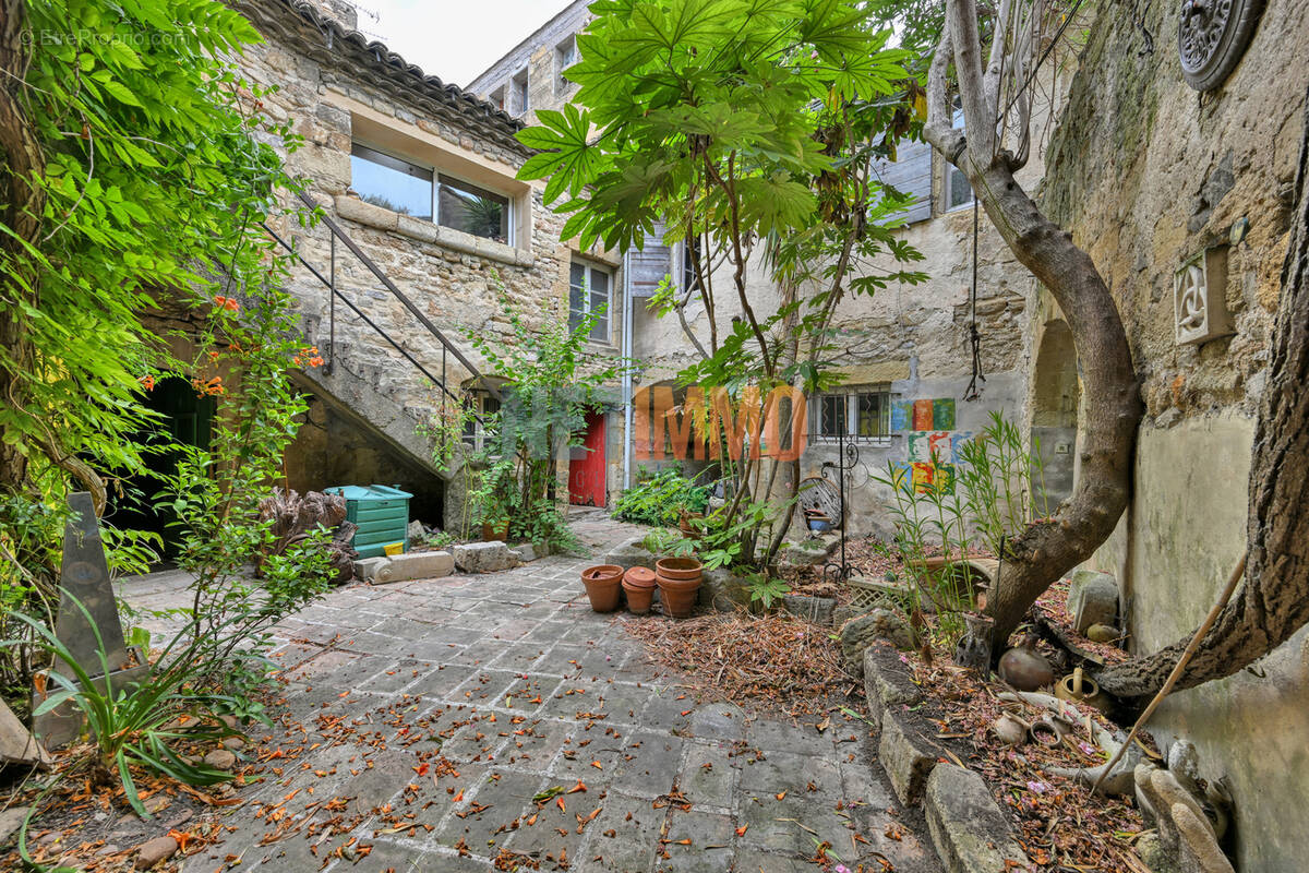 Maison à GALLARGUES-LE-MONTUEUX