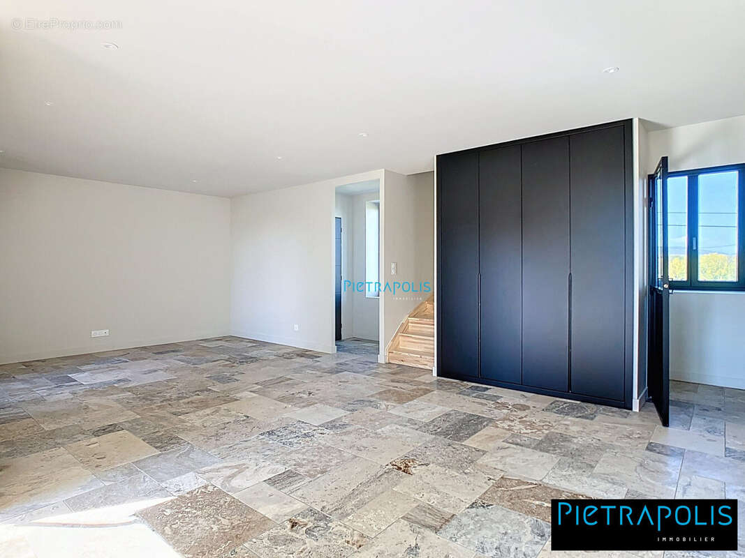 Maison à SAINT-GEORGES-DE-RENEINS